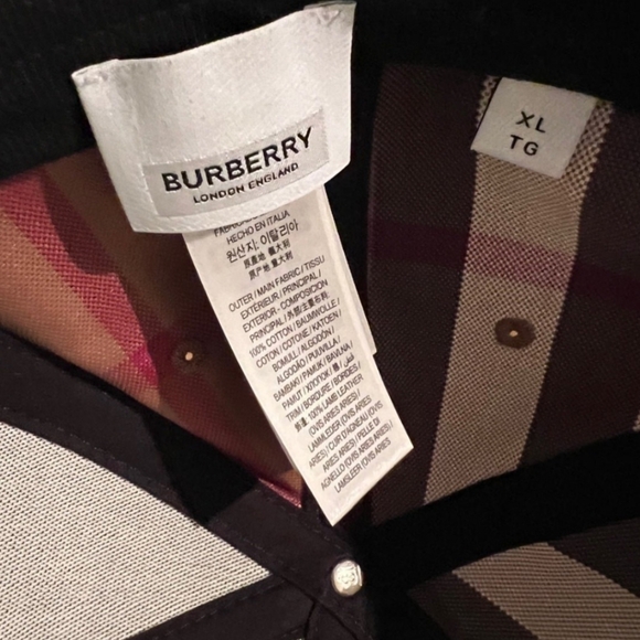 BURBERRY Hat - Picture 3 of 3